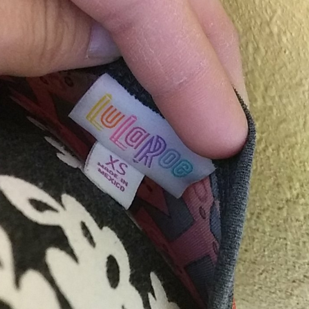 LulaRoe Randy - Picture 4 of 5